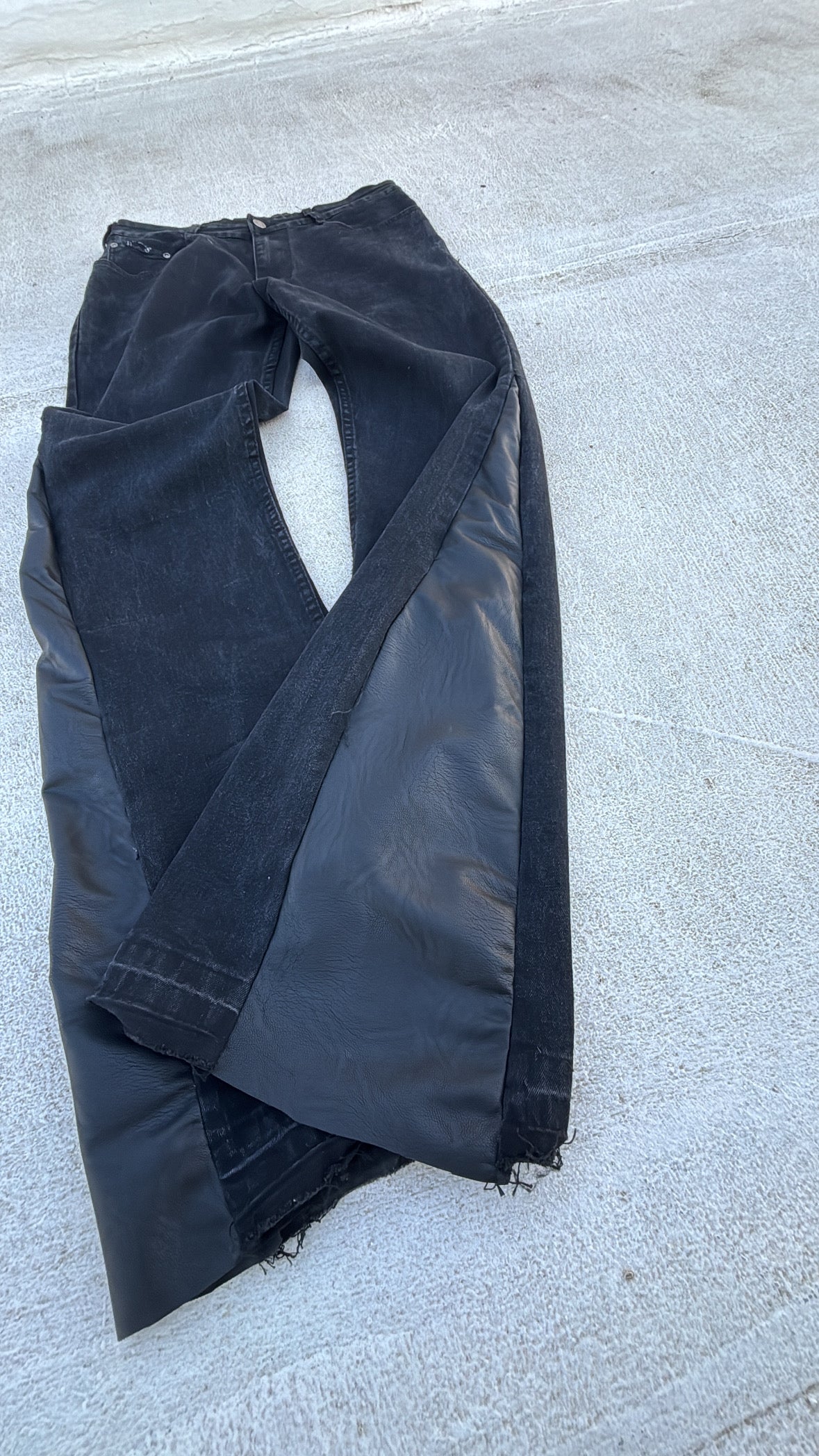 JEANS LEATHER BLACK PREMIUM